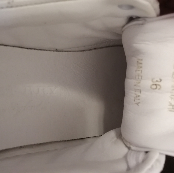 Burberry - Picture 6 of 10